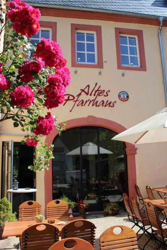 Altes Pfarrhaus Hotel Auw an der Kyll Екстериор снимка