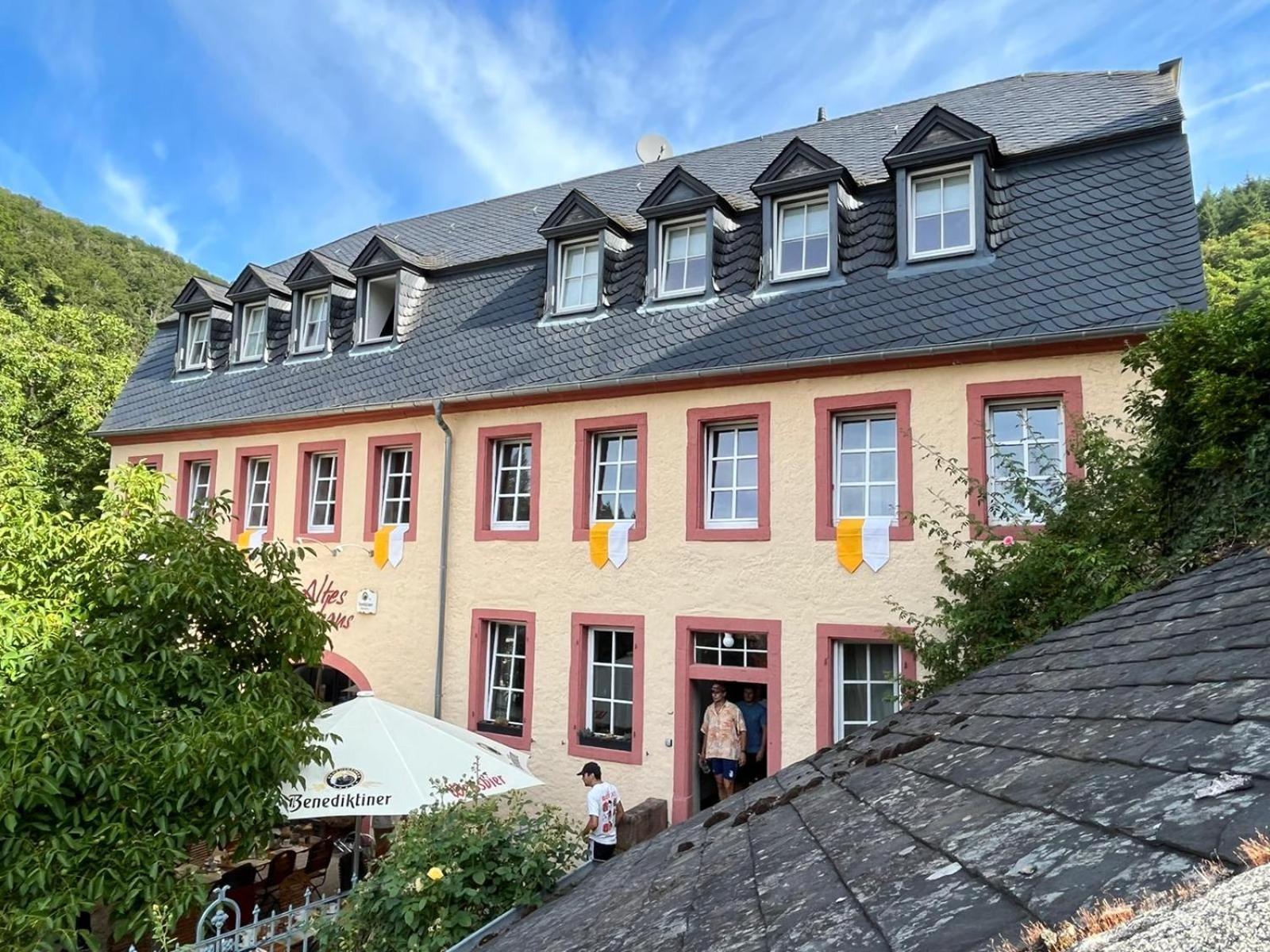 Altes Pfarrhaus Hotel Auw an der Kyll Екстериор снимка